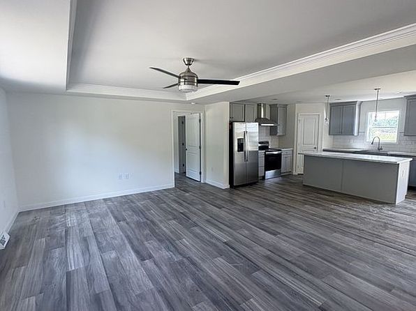 8008 Sampson Dr
