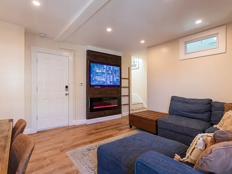 5 Everett Ct #2B — Photo 1