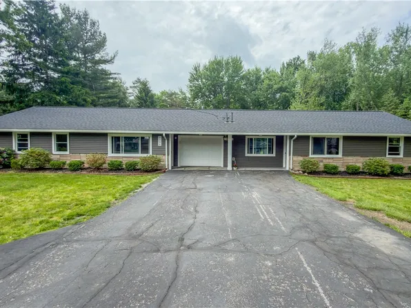 8796 Evergreen Dr, Mentor, OH 44060