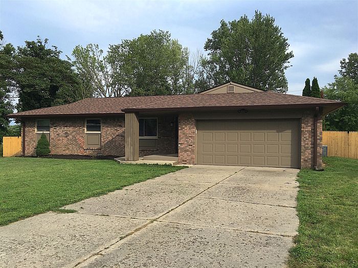 1st image of 5207 Honey Comb Ln