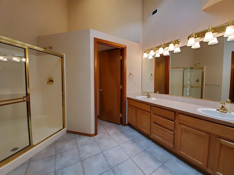 427 Columbia Point Dr — Photo 19