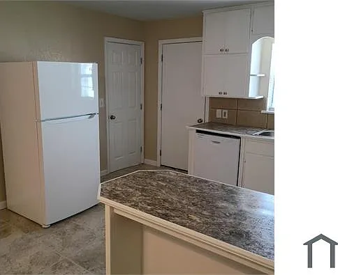 405 W D Ave #A — Photo 9