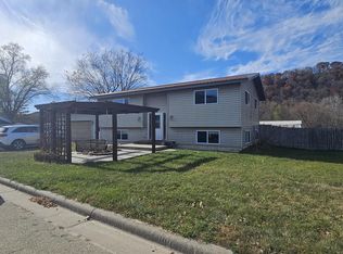 303 N Elizabeth St, Readstown, WI 54652