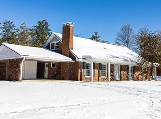 537 Hollyhill Dr, Lexington, KY 40503