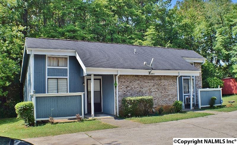 2nd image of 2903 Garvin Cir NW