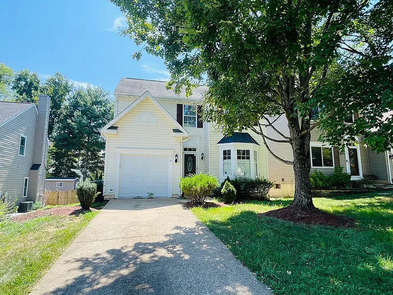 11 Catherine Ln — Photo 28