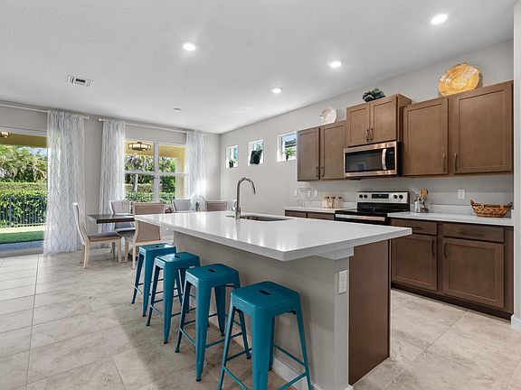 3rd image of 4491 NW Oakleaf Ct
