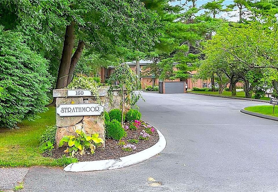 Complex Entrance