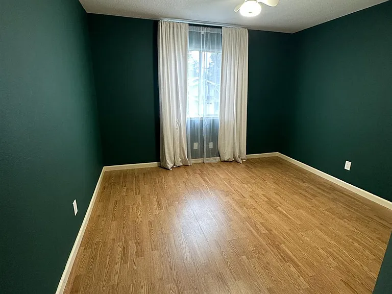 813 E Mockingbird Ln — Photo 12