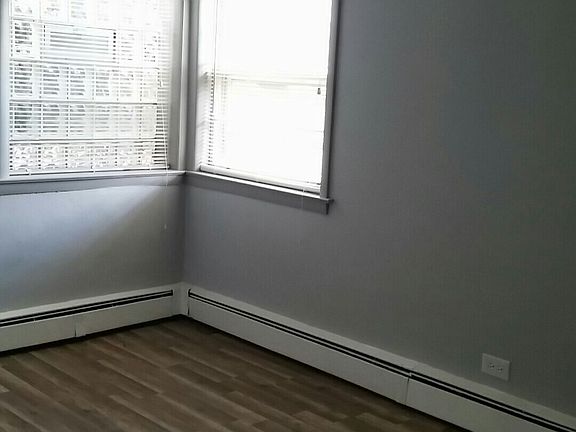 3rd image of 6809 W Diversey Ave APT 1
