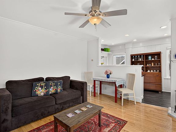 5th image of 484 Commercial Street Unit 3
