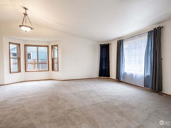 2nd image of 8711 Christa Drive NE