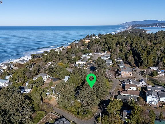 4th image of 7125 Salal Ave