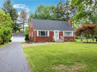 8357 Sheridan Dr, Williamsville, NY 14221