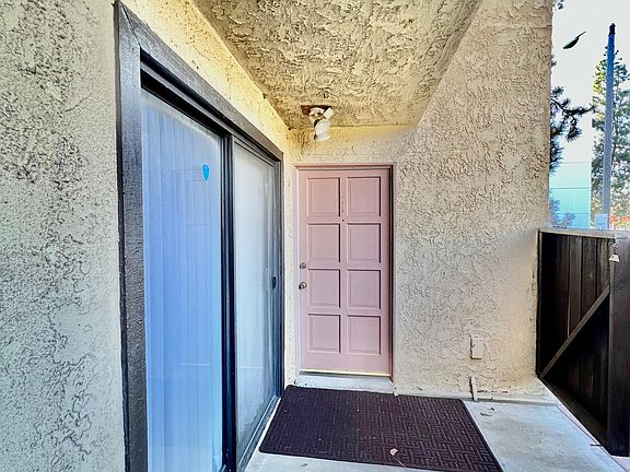 3rd image of 110 Chapel Ave #1