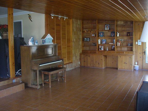 Family Room (permitted as a Covered Patio)