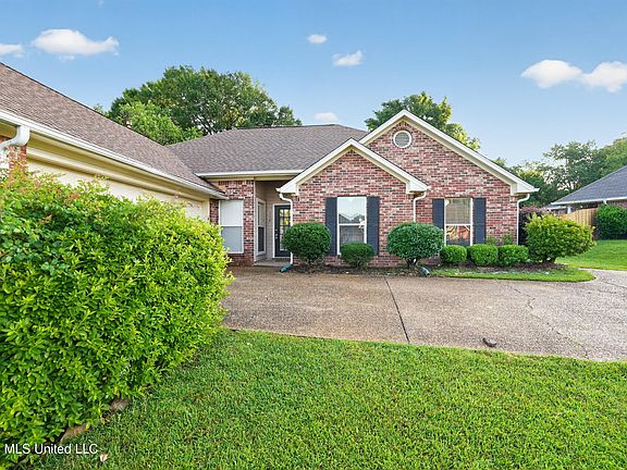 5th image of 114 Spring Valley Dr