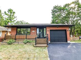 354 Lee Cir, Waterloo, ON N2K 2L9