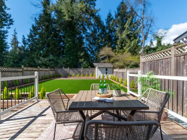 2111 Philip Ave, North Vancouver, BC V7P 2W5