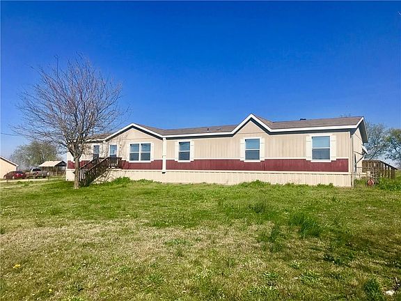 2nd image of 8824 Skyline Dr