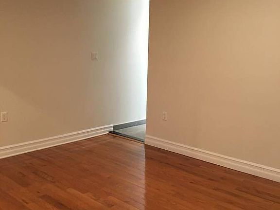 5th image of 3114 34th St APT 11