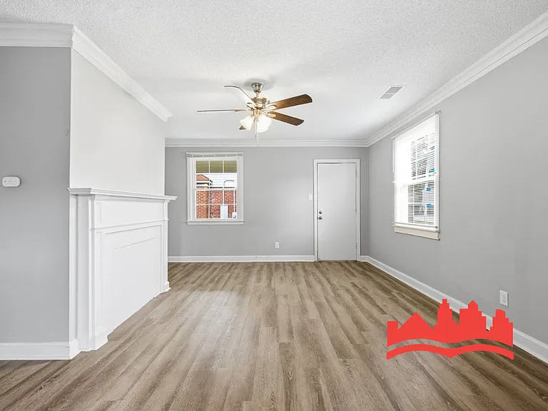1698 Edward Ave — Photo 7