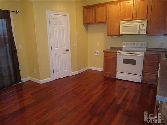 2nd image of 1010 Lake Norman Ln