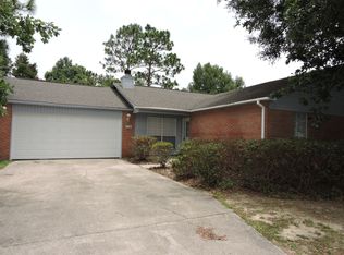 208 Secretariat Dr, Crestview, FL 32539