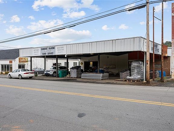 2nd image of 607 W Main St #A-b