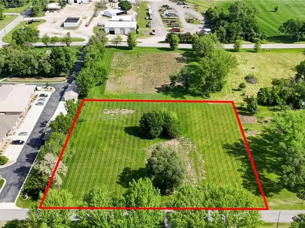 6901 W 192nd St, Stilwell, KS 66085