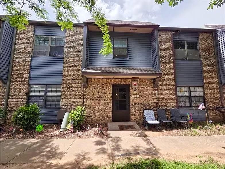 1st image of 401 12th Ave #143