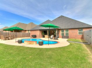3205 Pinnacle Peak Dr, Yukon, OK 73099