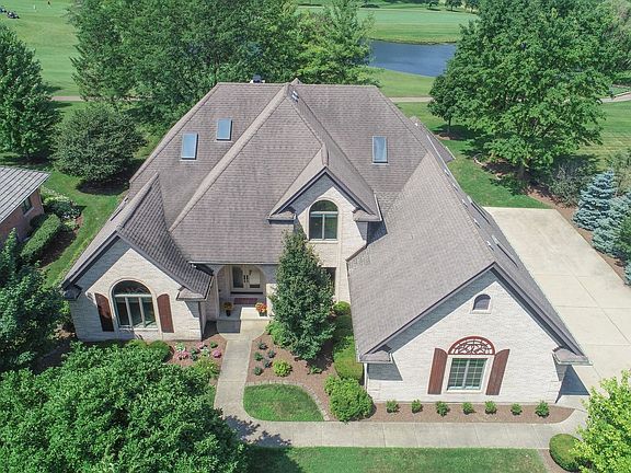 3rd image of 4104 Royal Fox Dr