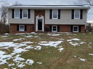 12 Melvin Dr, Fredericksburg, VA 22406