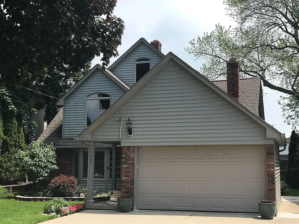 38388 Huron Pointe Dr photo 1