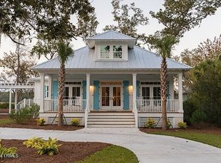 33 Park Sq S, Beaufort, SC 29907