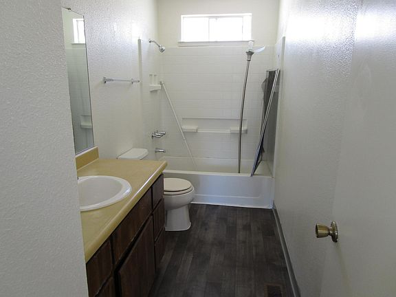 4th image of 1940 Grande Cir APT 62