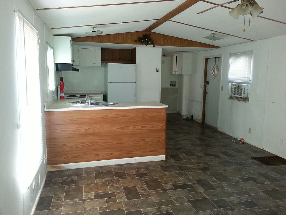 1st image of 928 Craven Ln