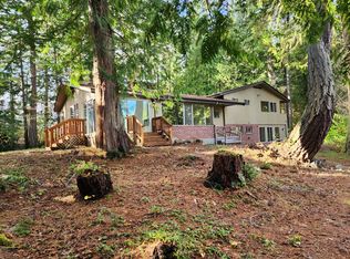 8775 Battle Point Dr NE, Bainbridge Island, WA 98110