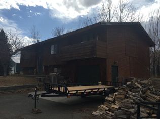 1130 Barrows Rd, Powell, WY 82435