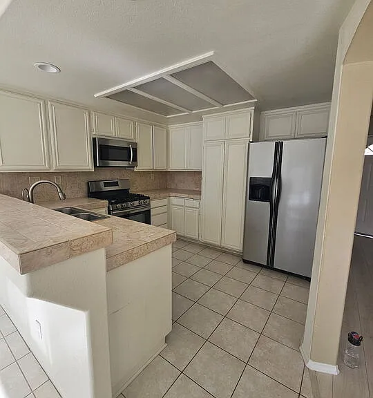 25232 Carson Way — Photo 3