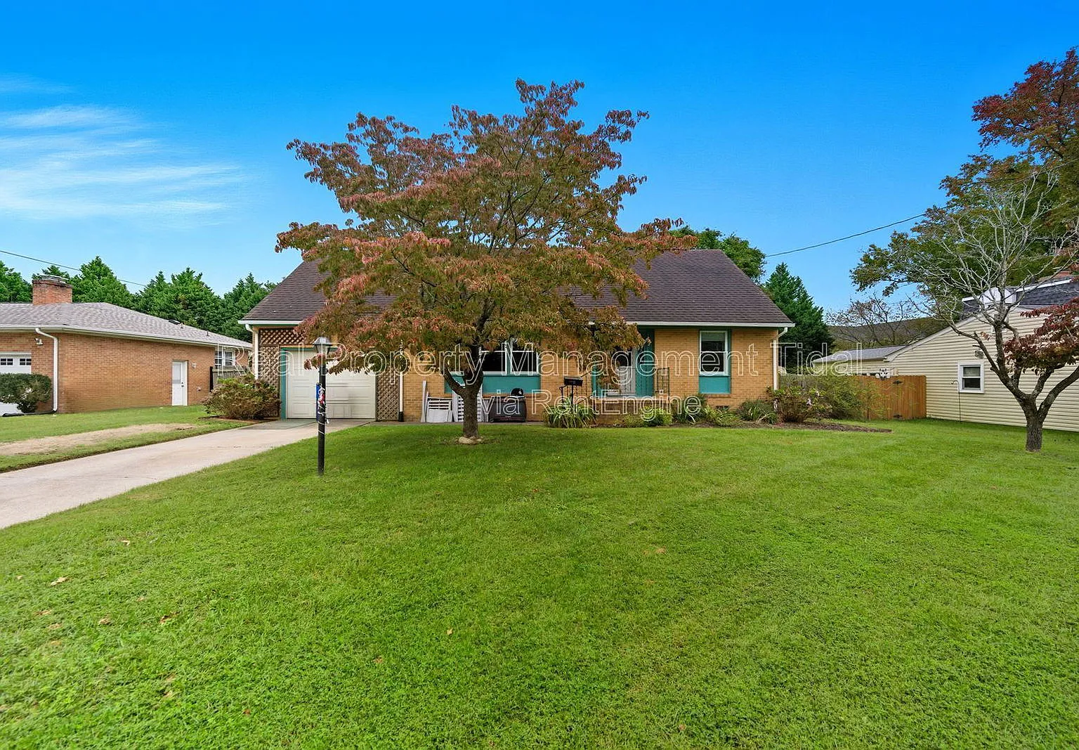 4 bed, 2.0 bath, 1545 sqft, $2,195 — Photo 2