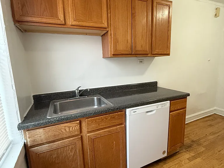 2350 W Touhy Ave #2 — Photo 2