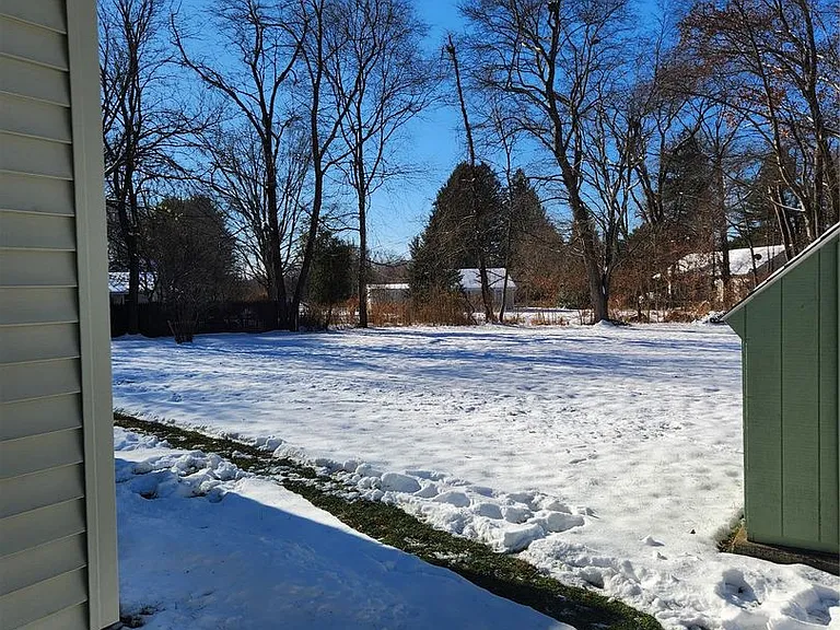63 Jefferson Rd #A — Photo 12