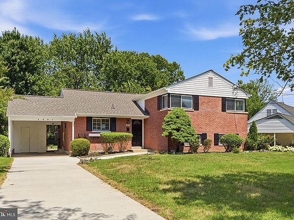 4th image of 5907 Camberly Ave