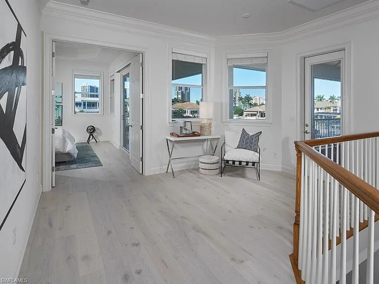 4419 Crayton Rd — Photo 33