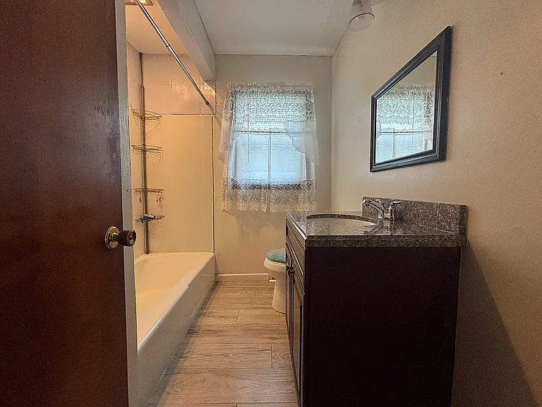 36 Deepwood Dr — Photo 6