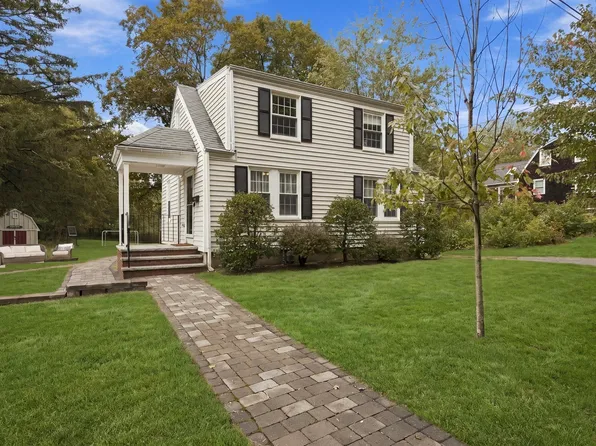 16 Clifford Ct, Hingham, MA 02043