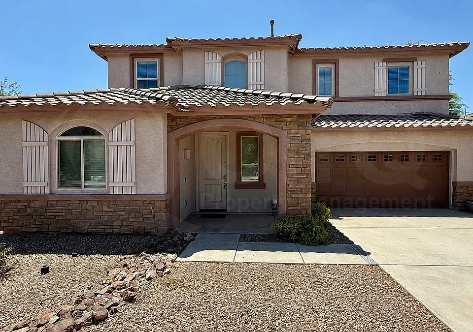 1095 E Rojo Way