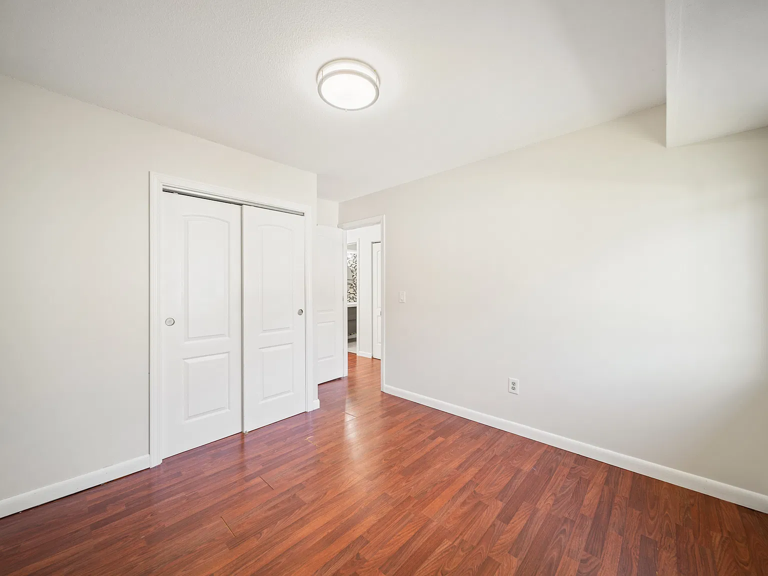 4 bed, 1346 sqft, $2,500 — Photo 4